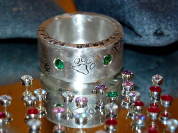 PAW of Sweden Ring Swarovski Unique green in the group Other products / Gifts and more / PAW of Sweden by ALTI / Rings  at PAW of Sweden AB (AOO2)